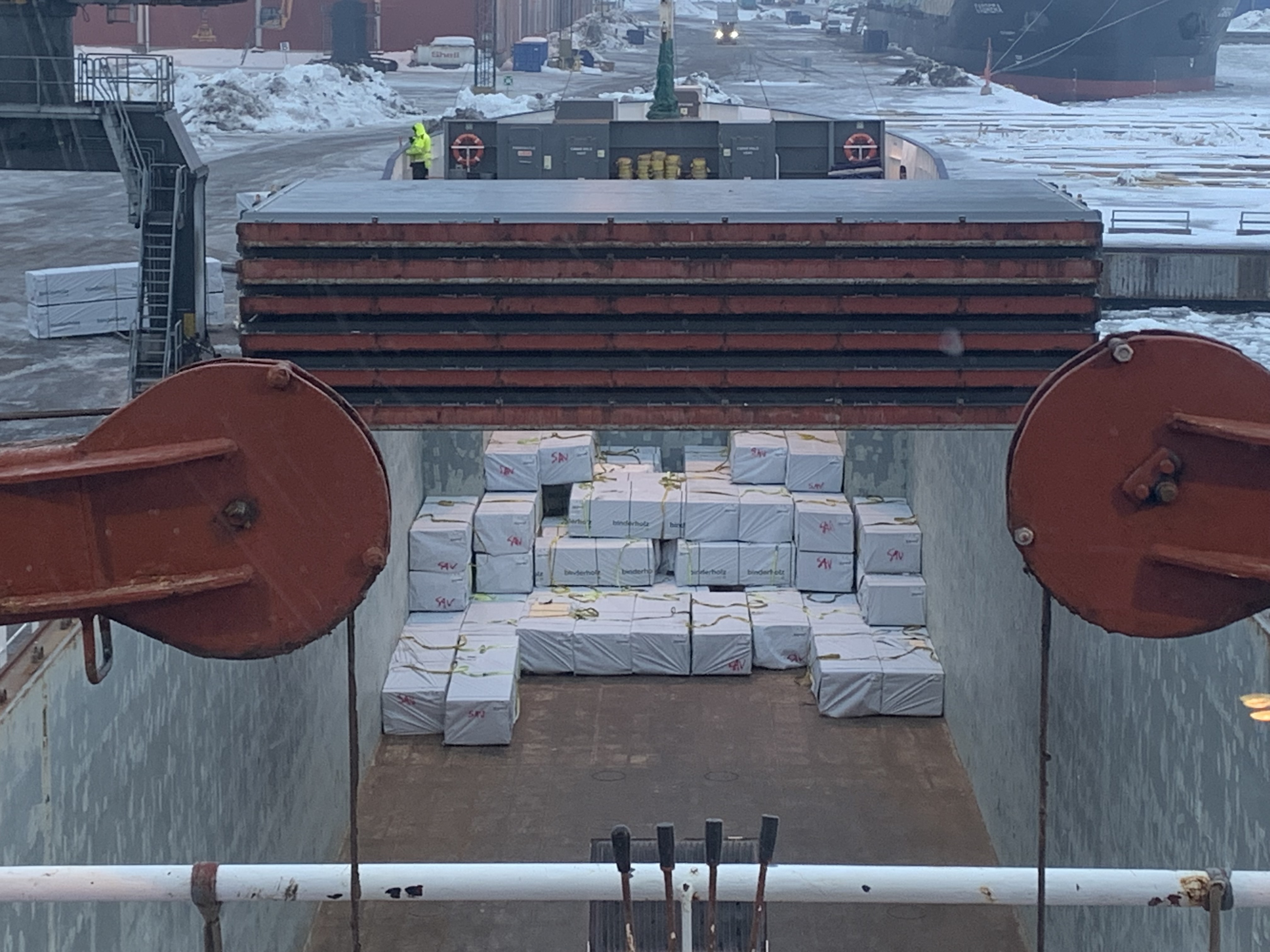 The loading of timber has started in the forward part of the hold