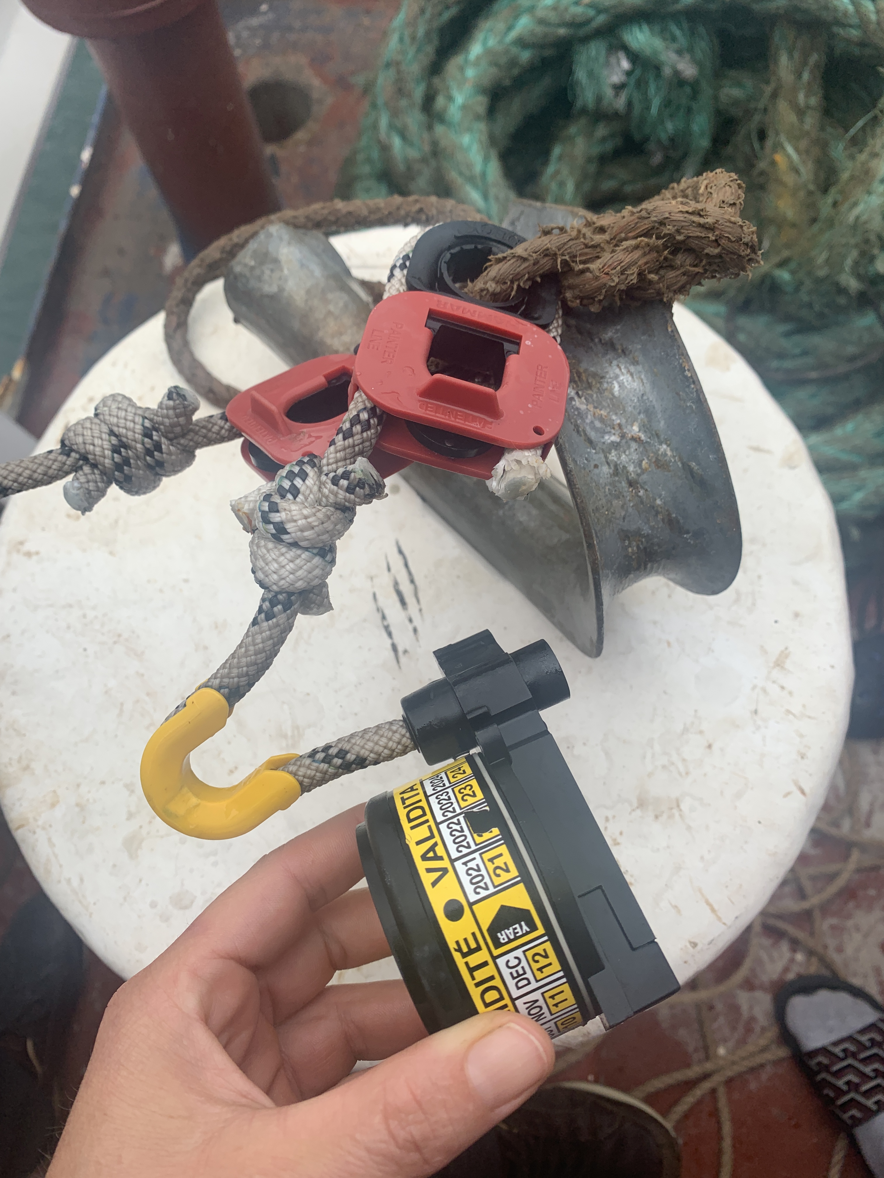 There is always time for some safety checks and teaching crew about Hydrostatic Release Units!